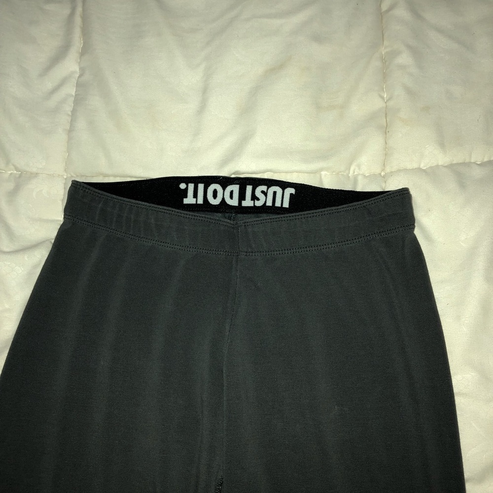 Nike workout leggings - Picture 4 of 6